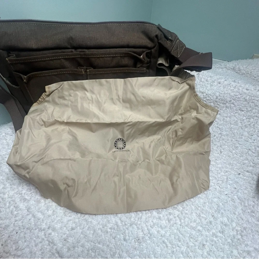 Camera Bag Promaster Cityscape 140 Courier Bag Lens BRAND NWT Hazelnut Brown